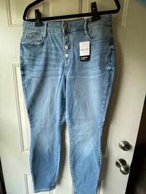 Women’s Nine West Skinny High Rise Button Fly Jeans Size 12 Color 400 DP 892